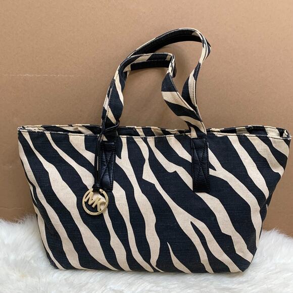 MICHAEL KORS X-Large Black/White Zebra Pattern Canvas Beach Tote Leather Trim - Picture 1 of 16